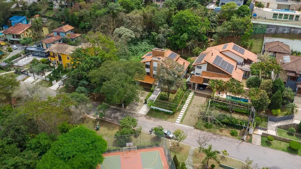 Casa de Condomínio à venda com 3 quartos, 360m² - Foto 2