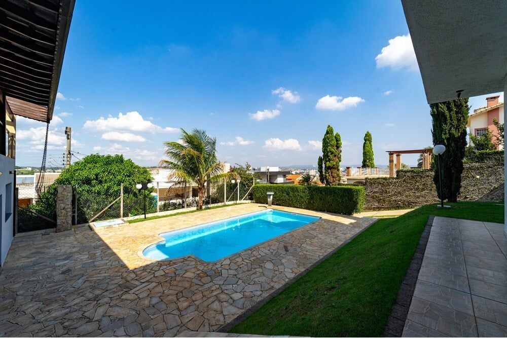 Casa de Condomínio à venda com 4 quartos, 464m² - Foto 1