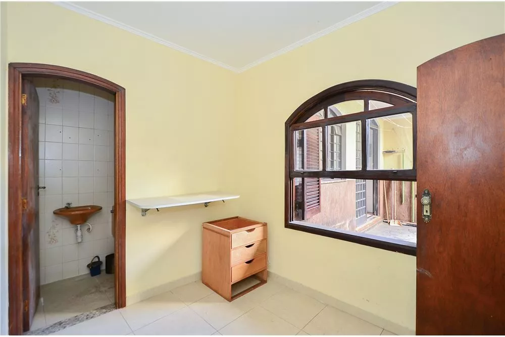 Casa de Condomínio à venda com 5 quartos, 224m² - Foto 8