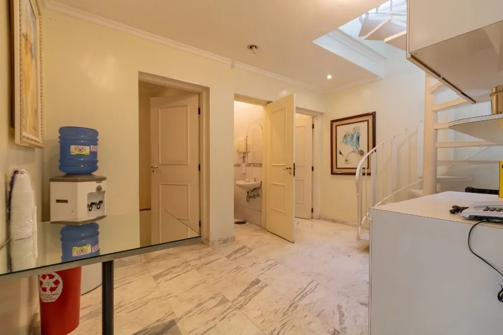 Casa, 8 quartos, 255 m² - Foto 2