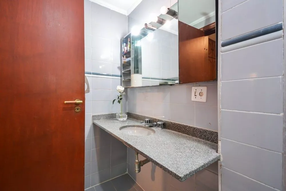 Apartamento à venda com 3 quartos, 144m² - Foto 4