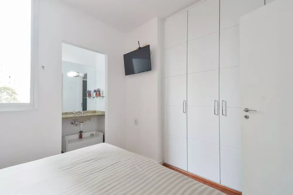 Apartamento à venda com 3 quartos, 191m² - Foto 2