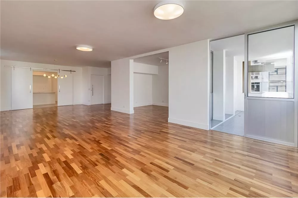 Apartamento à venda com 3 quartos, 270m² - Foto 2