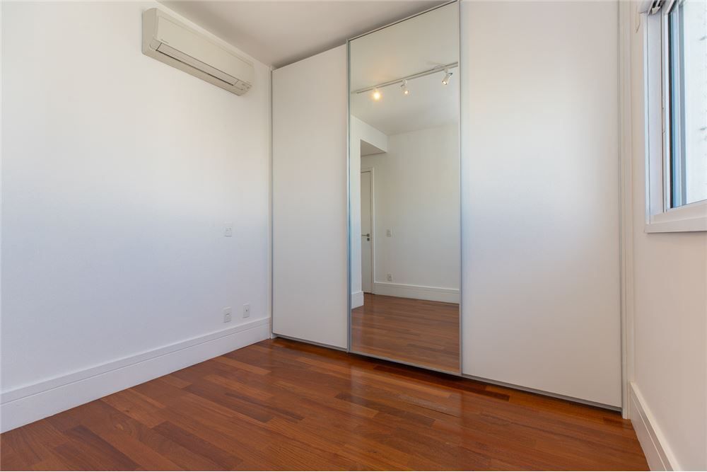 Apartamento, 3 quartos, 157 m² - Foto 1