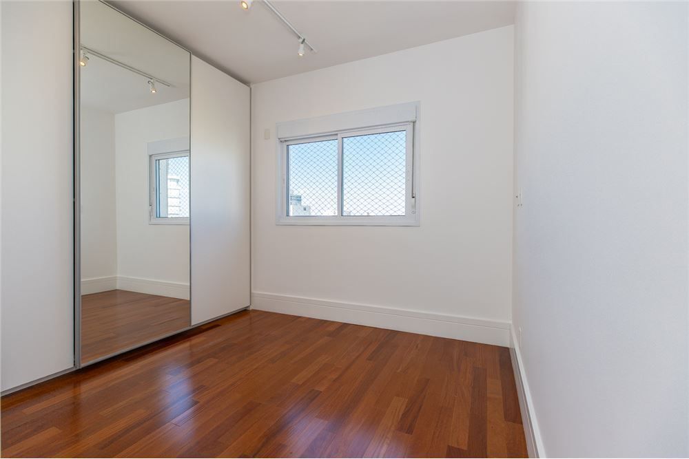 Apartamento, 3 quartos, 157 m² - Foto 2