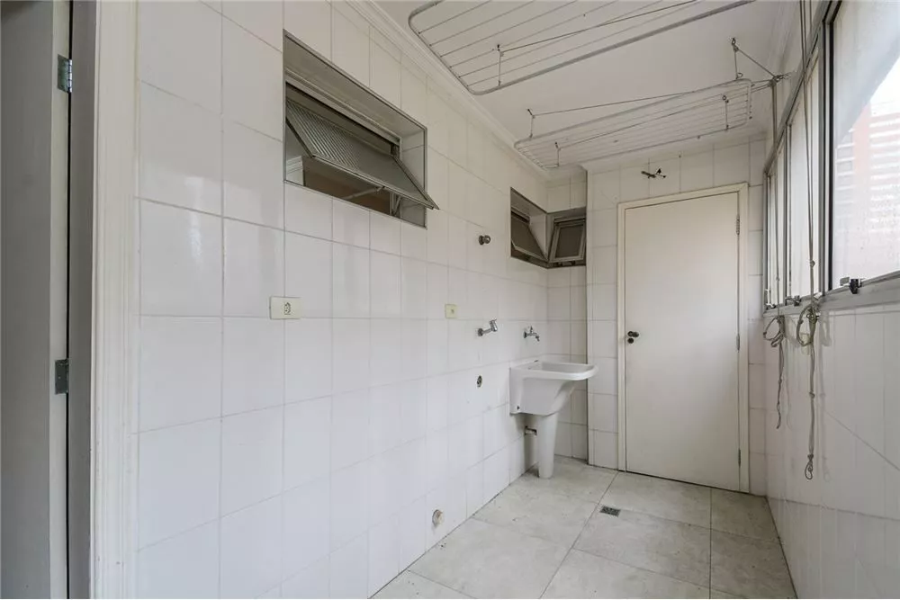 Apartamento à venda com 3 quartos, 161m² - Foto 12