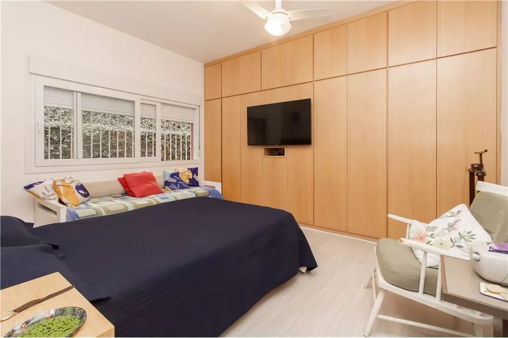 Casa de Condomínio à venda com 3 quartos, 300m² - Foto 2