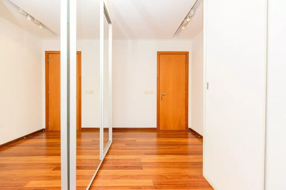 Apartamento à venda com 3 quartos, 190m² - Foto 4