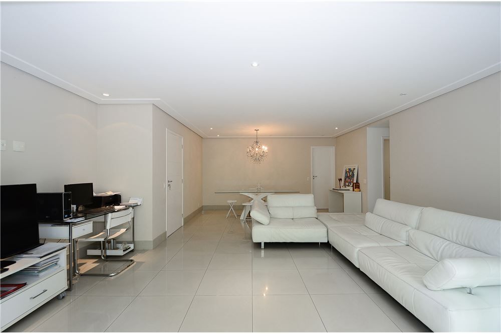 Apartamento à venda com 2 quartos, 132m² - Foto 2