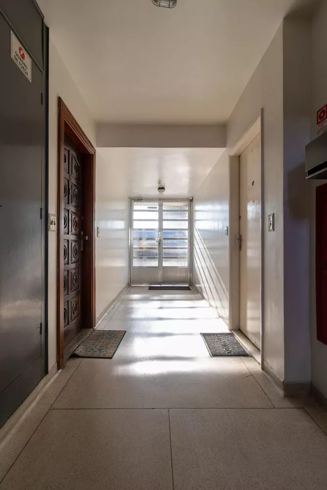 Apartamento à venda com 2 quartos, 65m² - Foto 3