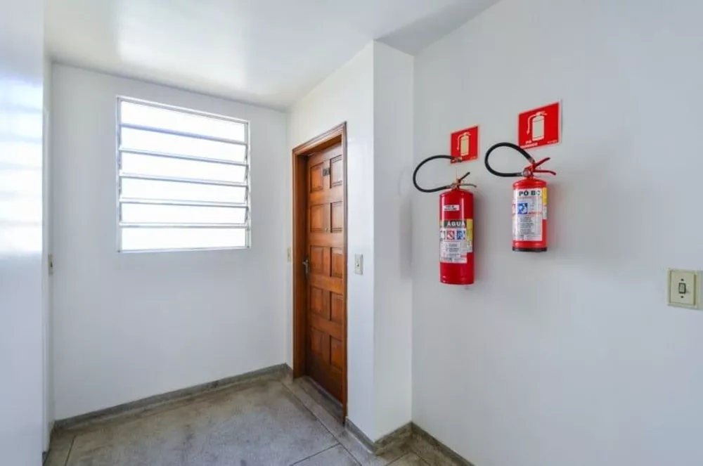 Apartamento à venda com 2 quartos, 65m² - Foto 4