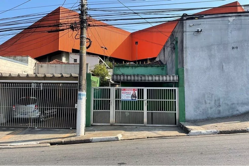 Casa de Condomínio à venda com 2 quartos, 250m² - Foto 1