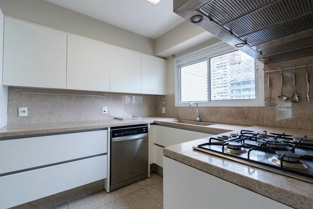 Apartamento, 3 quartos, 204 m² - Foto 2