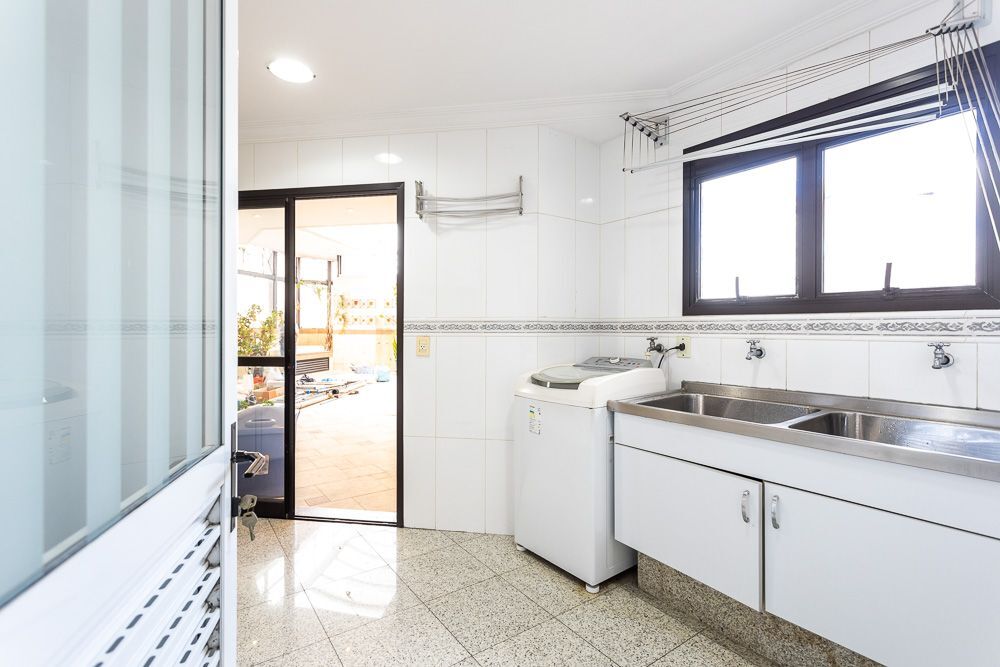 Cobertura à venda e aluguel com 4 quartos, 480m² - Foto 1