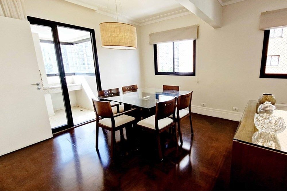 Apartamento à venda com 3 quartos, 195m² - Foto 4