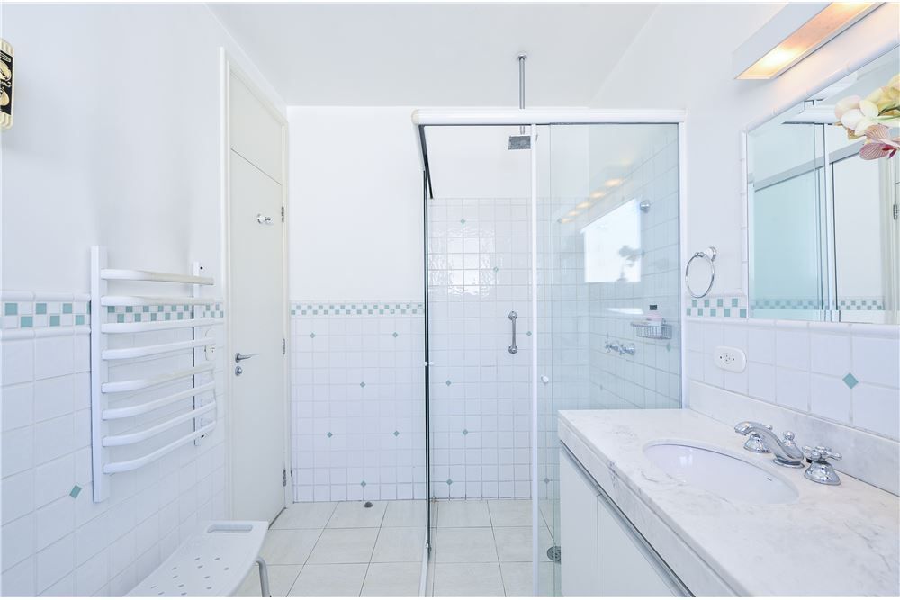 Casa de Condomínio à venda com 4 quartos, 312m² - Foto 13