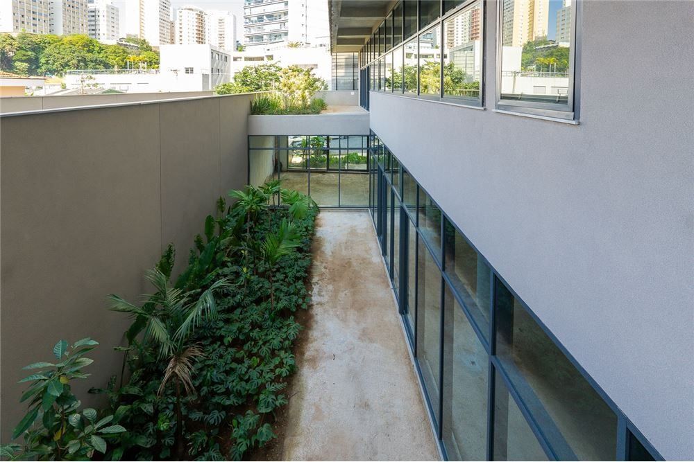 Loja-Salão, 897 m² - Foto 1