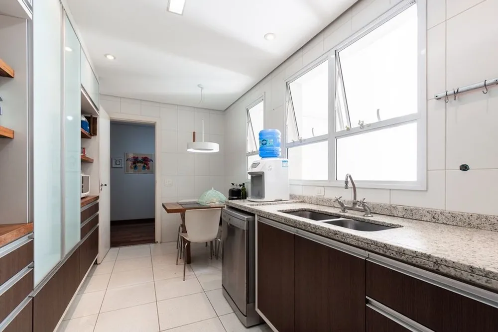 Apartamento, 4 quartos, 216 m² - Foto 3