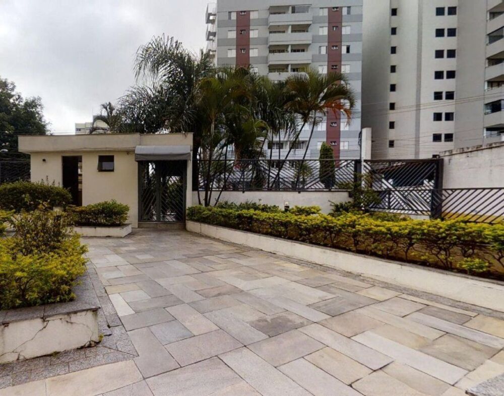 Apartamento para alugar com 2 quartos, 75m² - Foto 8