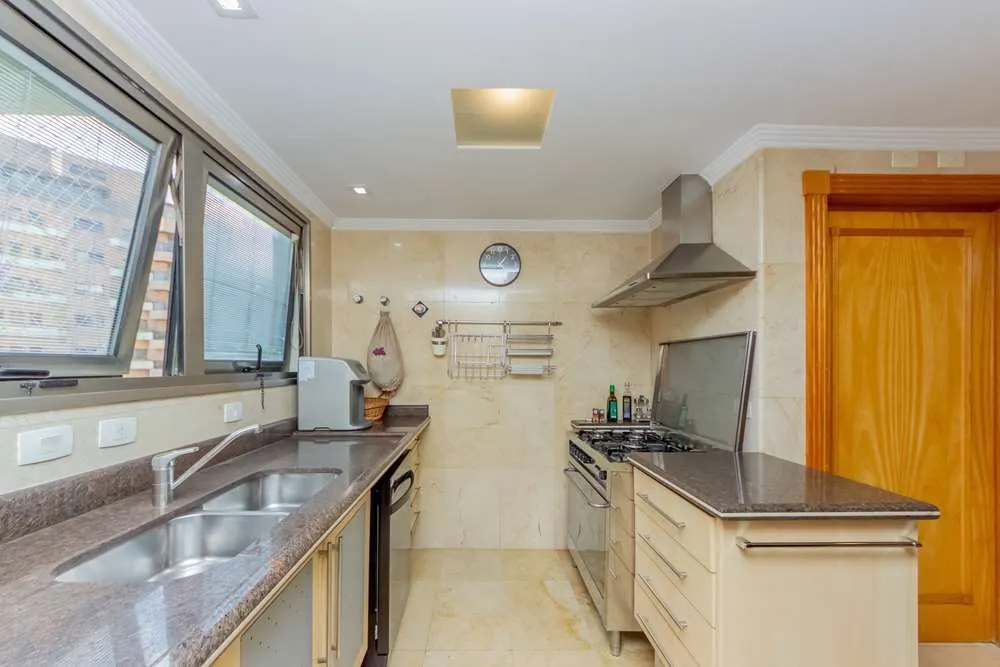 Apartamento, 4 quartos, 228 m² - Foto 9