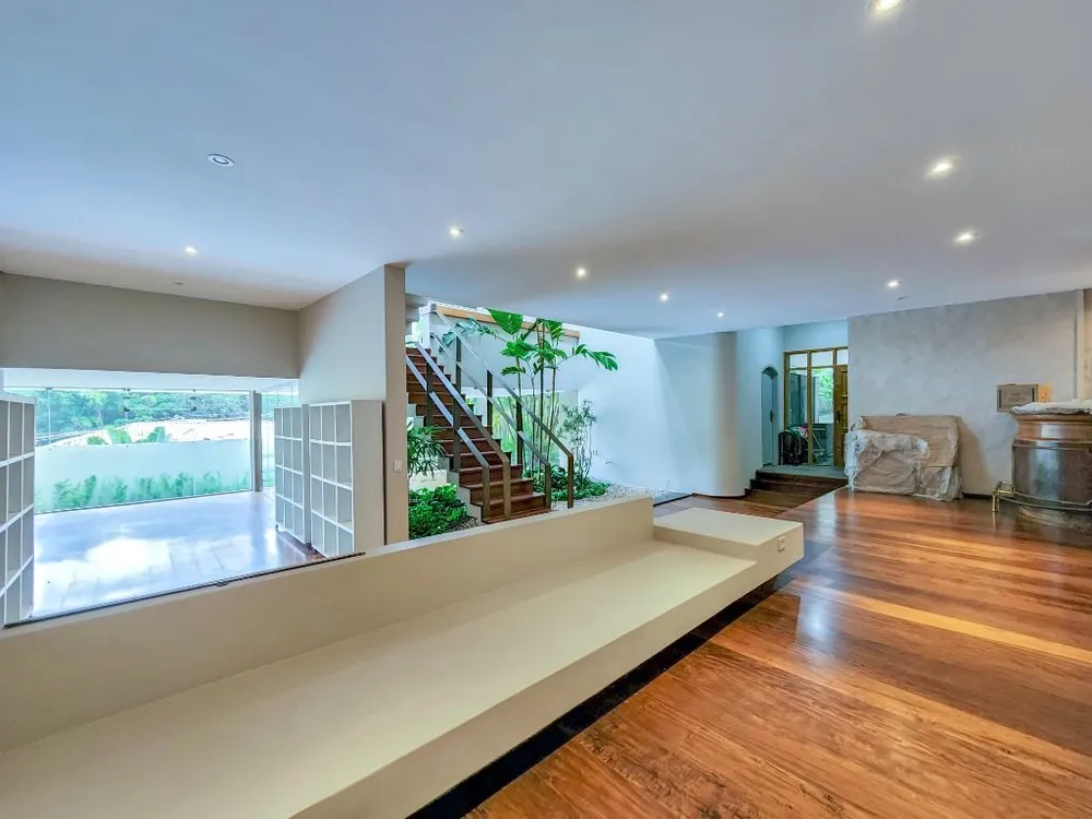 Casa, 7 quartos, 900 m² - Foto 1