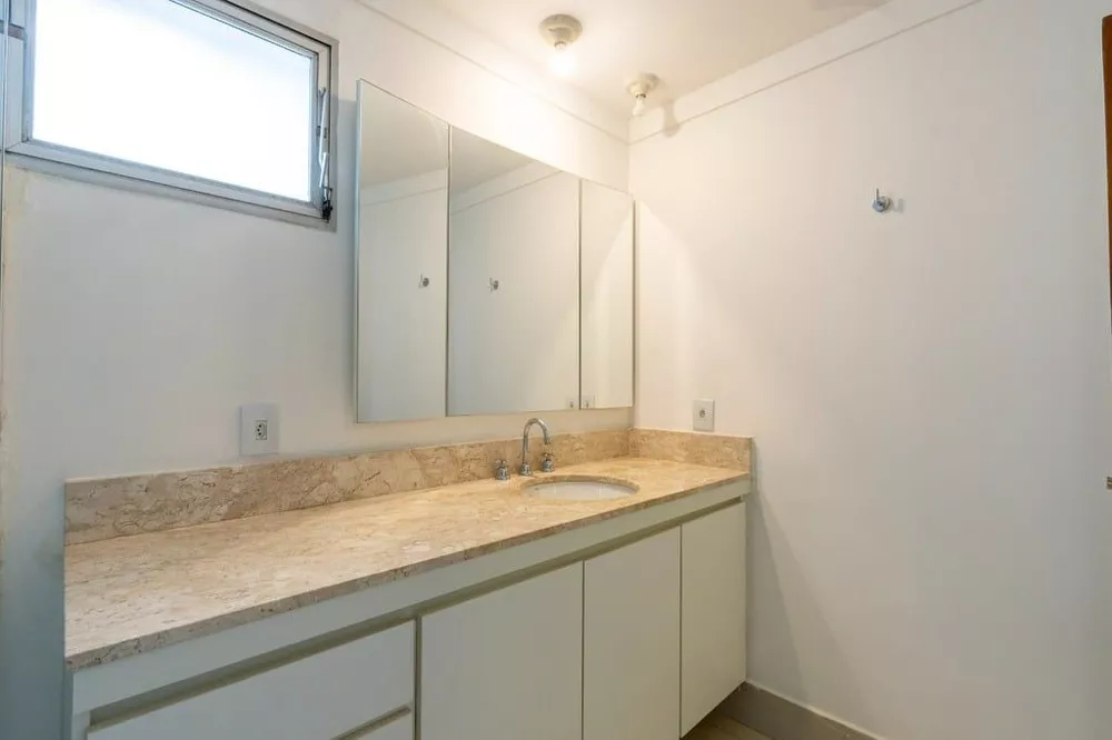 Apartamento à venda com 3 quartos, 150m² - Foto 4