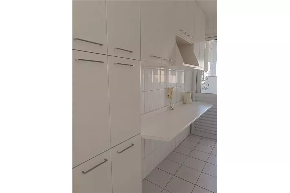 Apartamento à venda com 3 quartos, 64m² - Foto 2