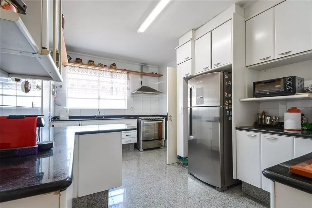 Apartamento à venda com 3 quartos, 149m² - Foto 3