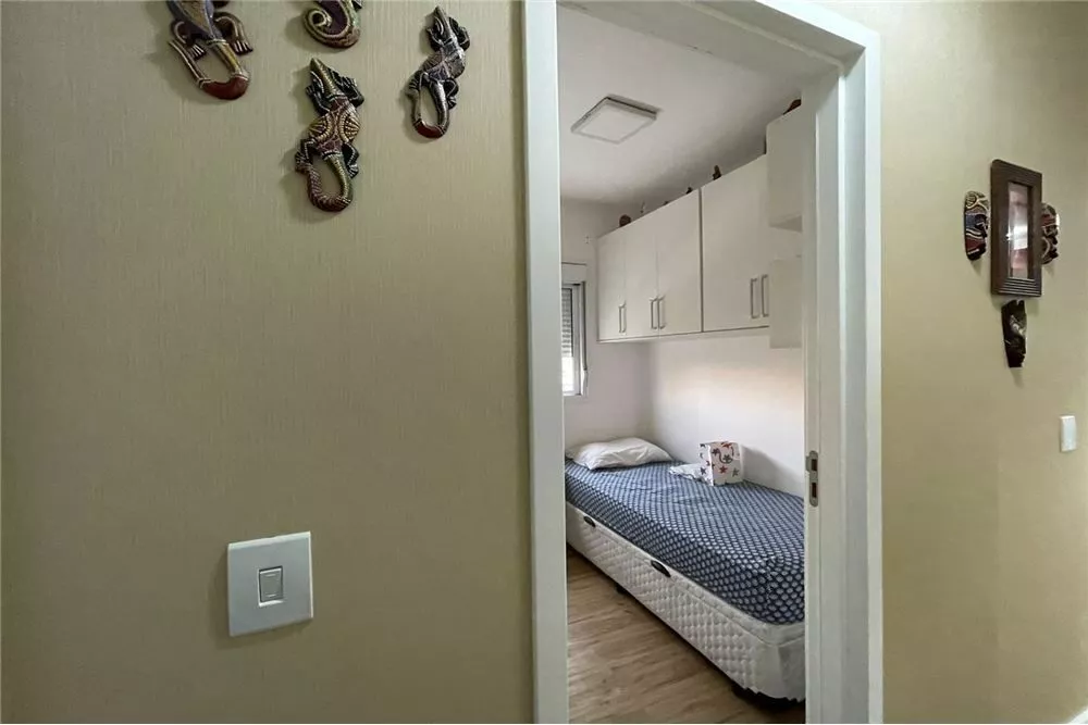 Apartamento à venda com 2 quartos, 57m² - Foto 2