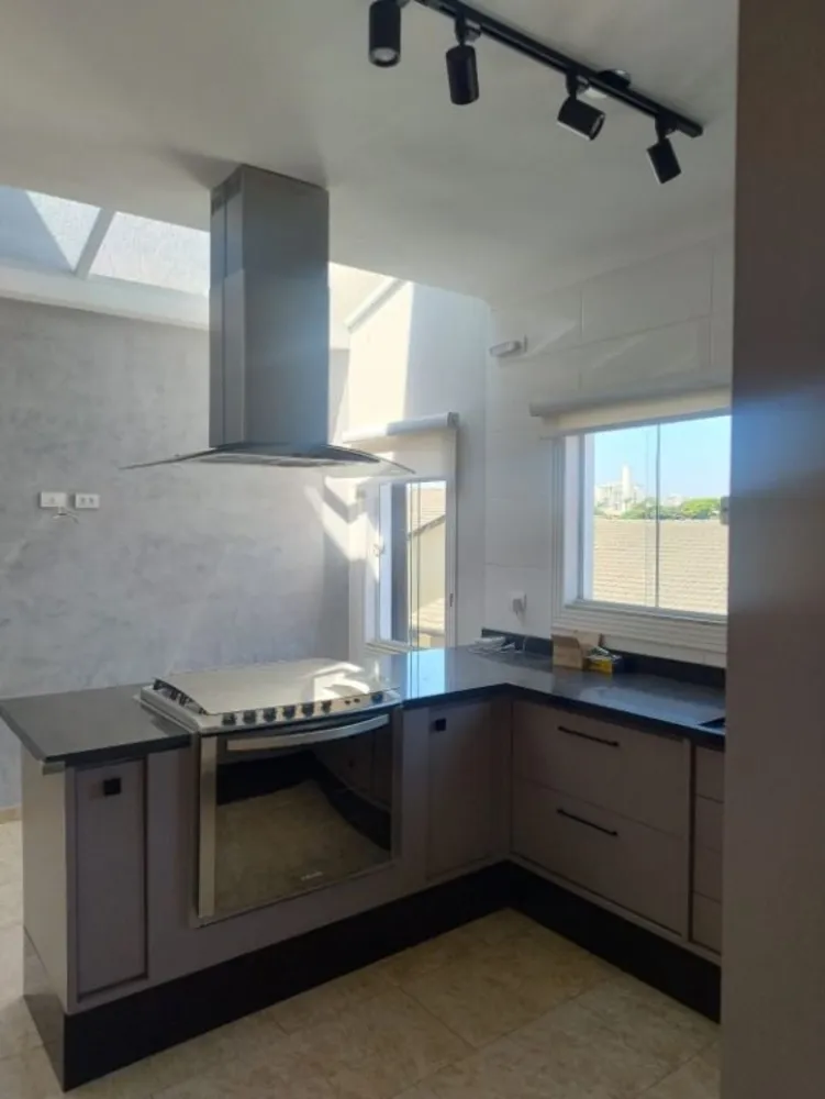 Sobrado, 4 quartos, 250 m² - Foto 1
