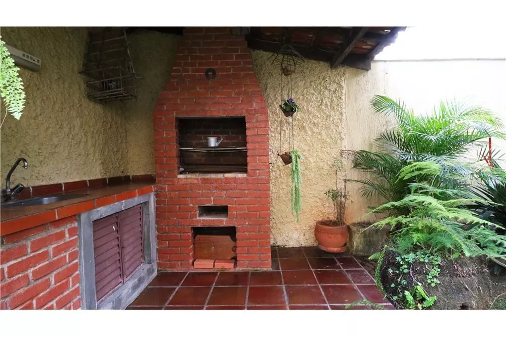 Casa de Condomínio à venda com 4 quartos, 380m² - Foto 4