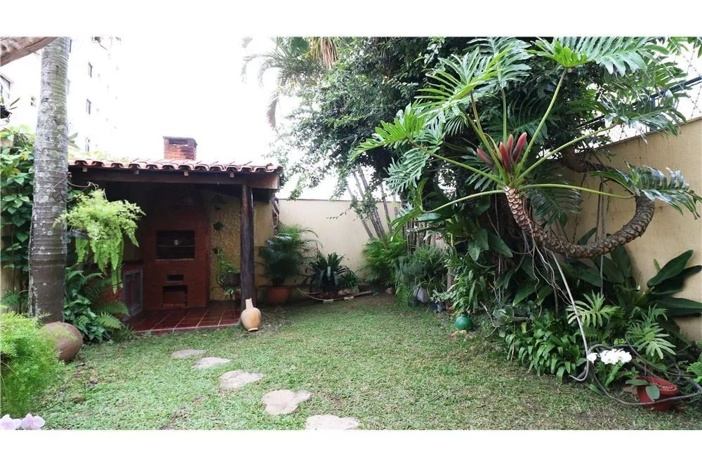 Casa de Condomínio à venda com 4 quartos, 380m² - Foto 3