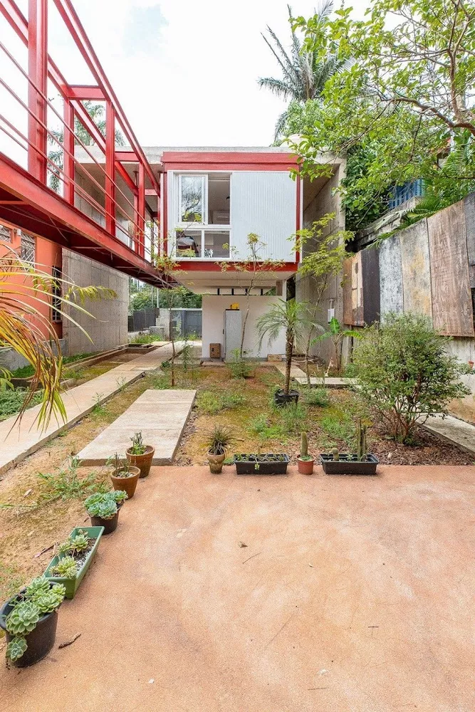 Casa de Condomínio à venda com 4 quartos, 400m² - Foto 2