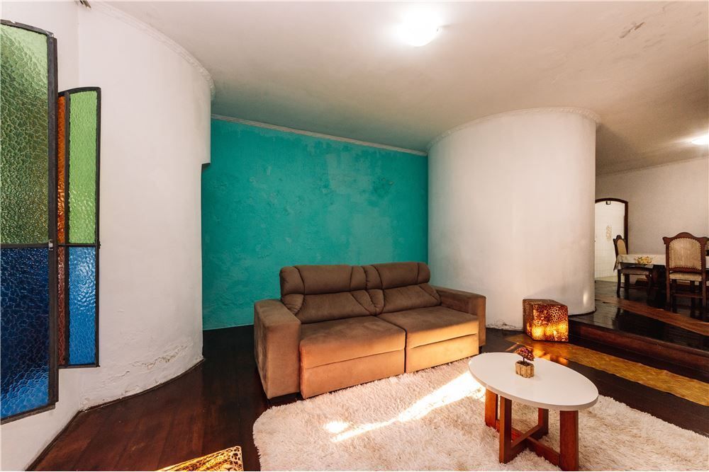 Casa de Condomínio à venda com 4 quartos, 353m² - Foto 4