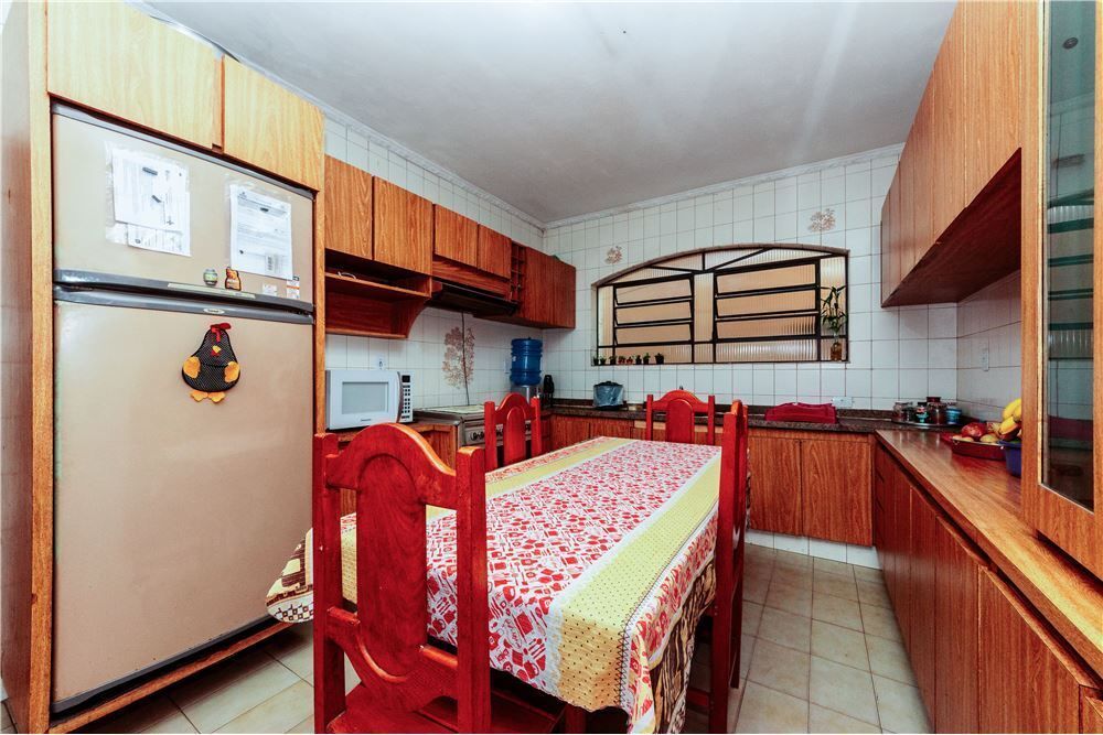 Casa de Condomínio à venda com 4 quartos, 353m² - Foto 5