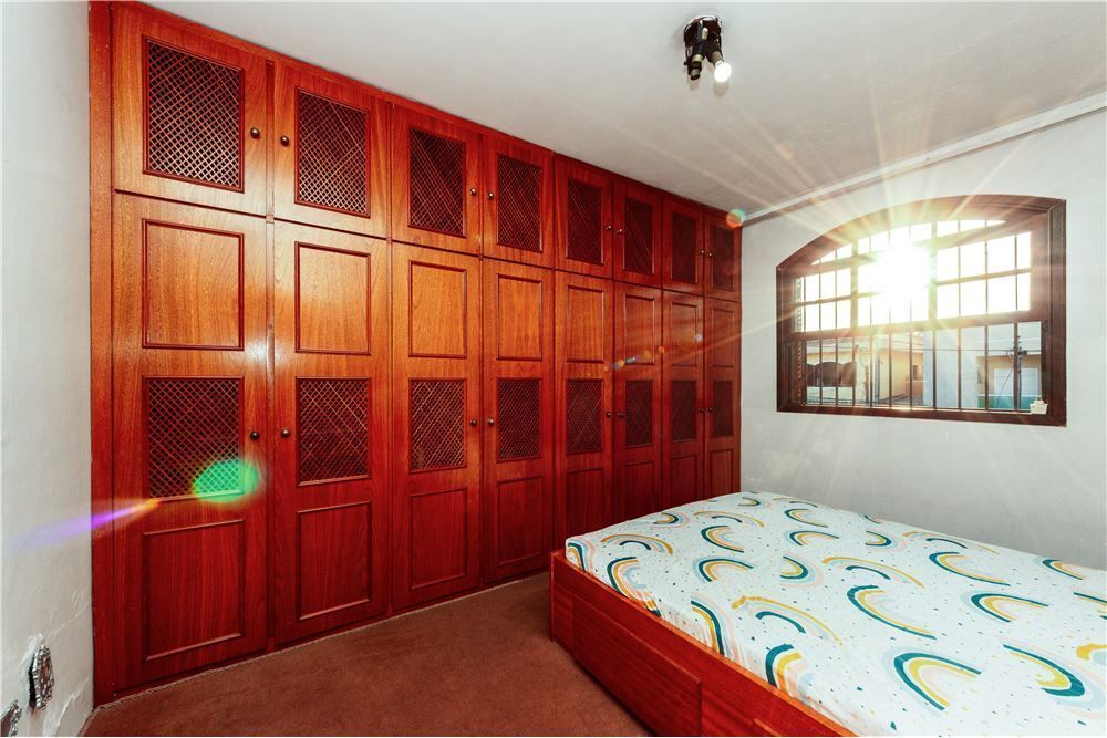 Casa de Condomínio à venda com 4 quartos, 353m² - Foto 9