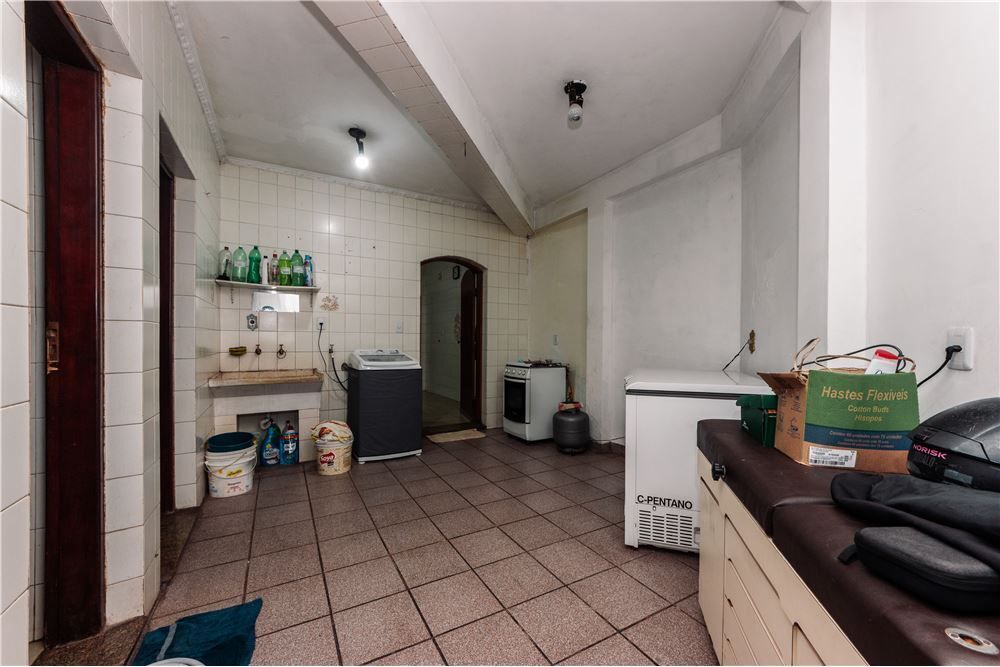 Casa de Condomínio à venda com 4 quartos, 353m² - Foto 16
