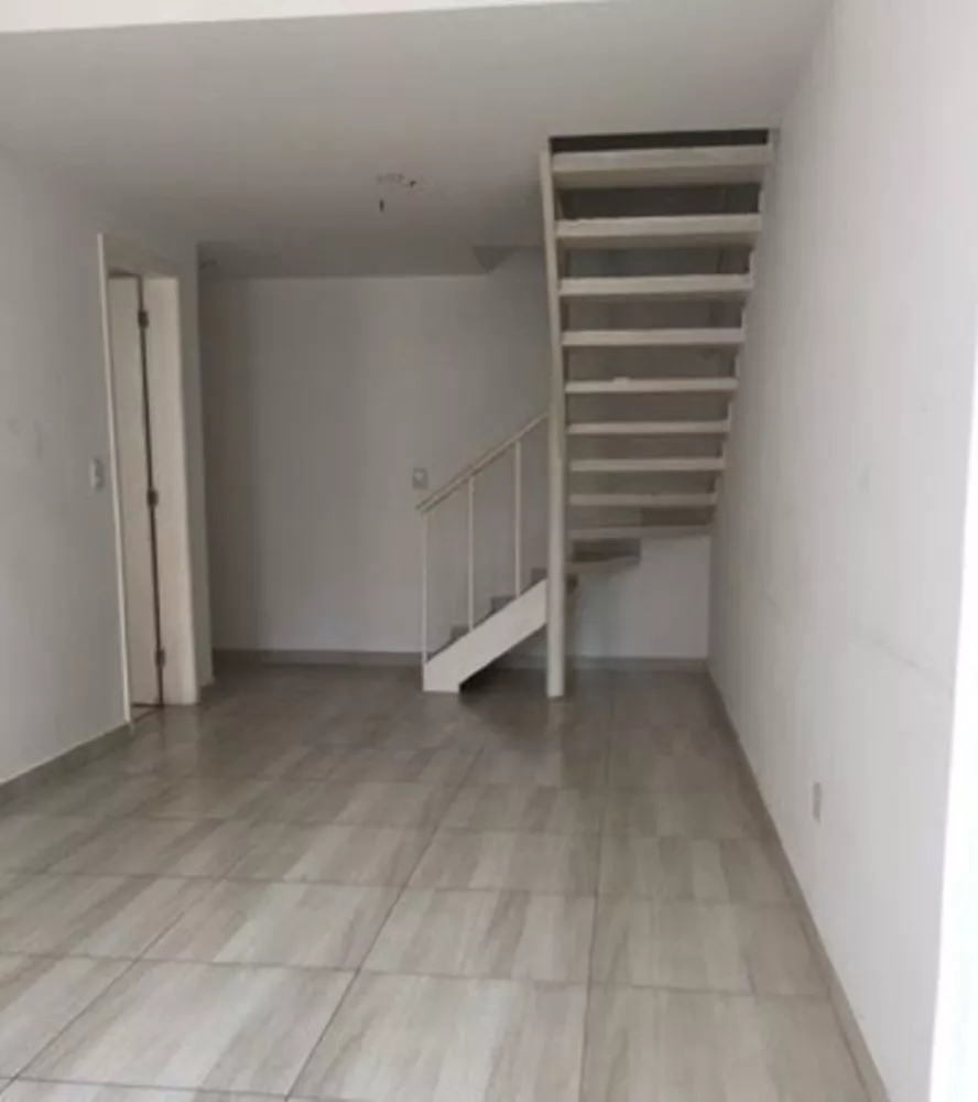 Casa de Condomínio para alugar com 2 quartos, 105M2 - Foto 1