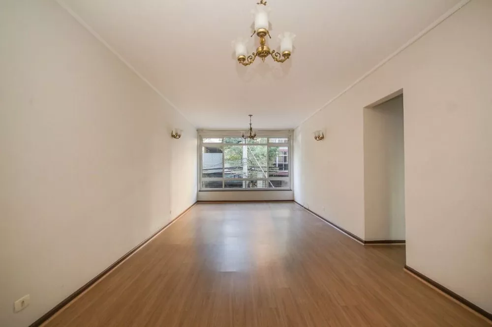 Apartamento à venda com 3 quartos, 133m² - Foto 1