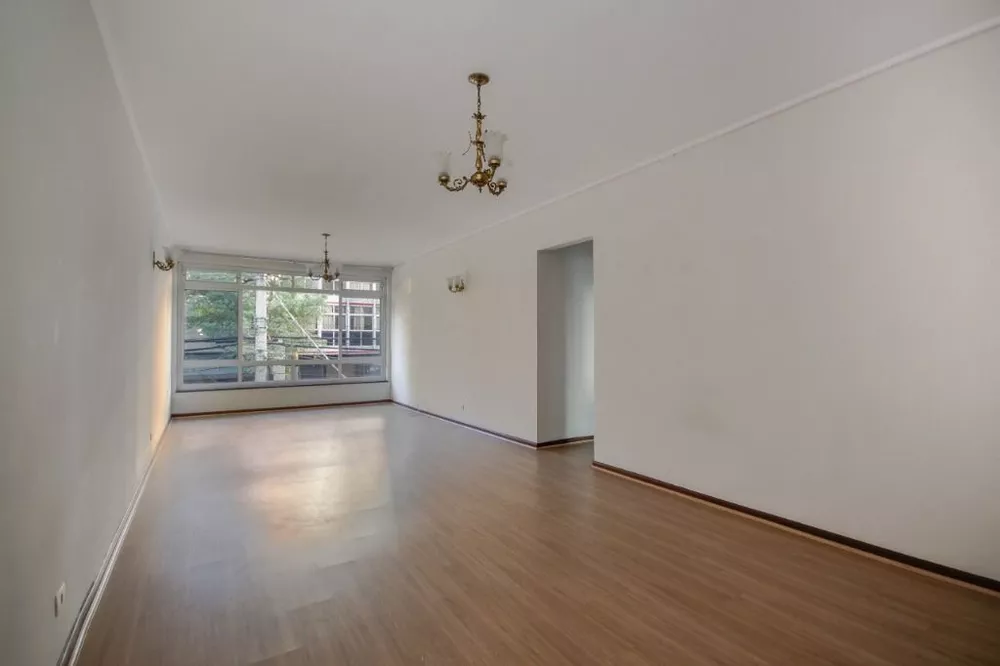 Apartamento à venda com 3 quartos, 133m² - Foto 2