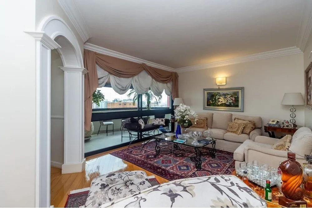 Apartamento, 4 quartos, 198 m² - Foto 1