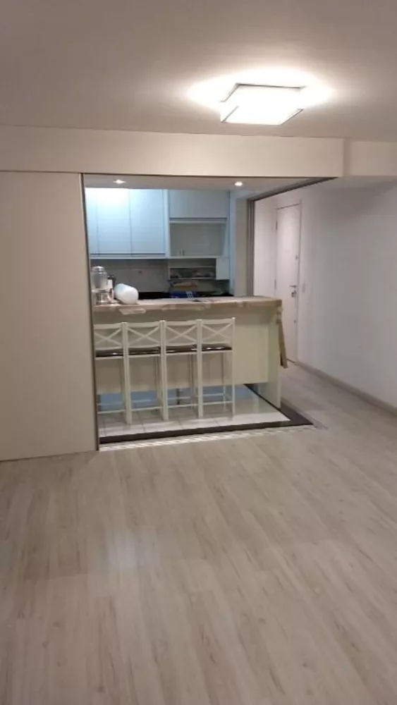 Apartamento à venda com 2 quartos, 85m² - Foto 2