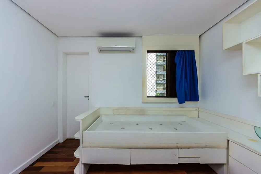 Apartamento, 3 quartos, 198 m² - Foto 1