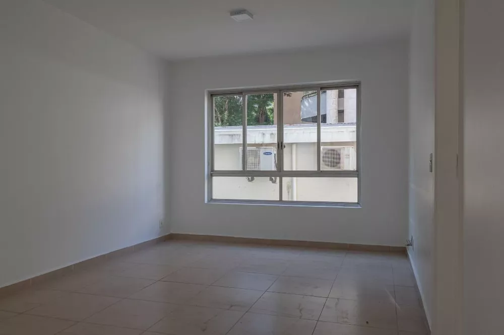 Apartamento para alugar com 3 quartos, 157m² - Foto 1