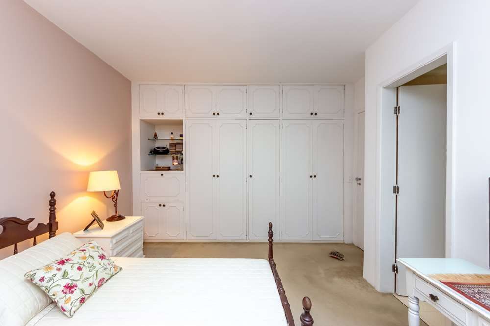 Apartamento à venda com 4 quartos, 140m² - Foto 8
