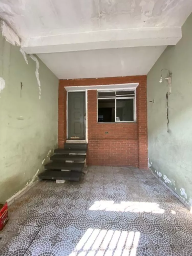 Casa à venda com 2 quartos, 114m² - Foto 2