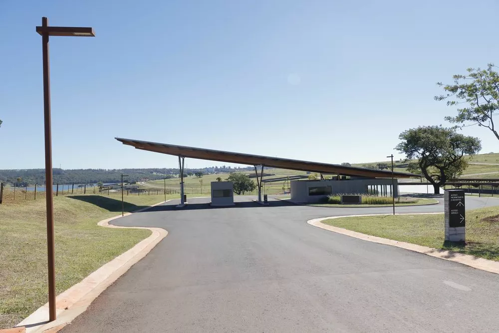 Loteamento e Condomínio - Foto 1