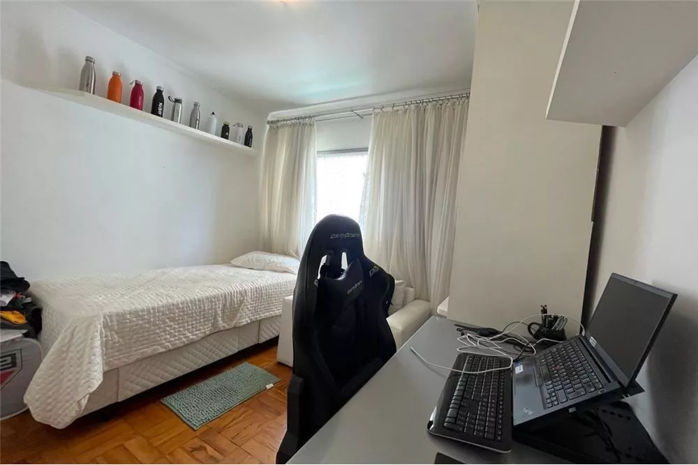 Apartamento à venda com 2 quartos, 67m² - Foto 3