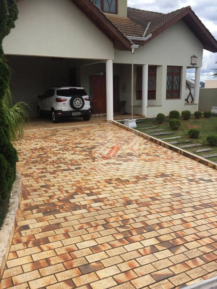 Casa, 3 quartos, 329 m² - Foto 1
