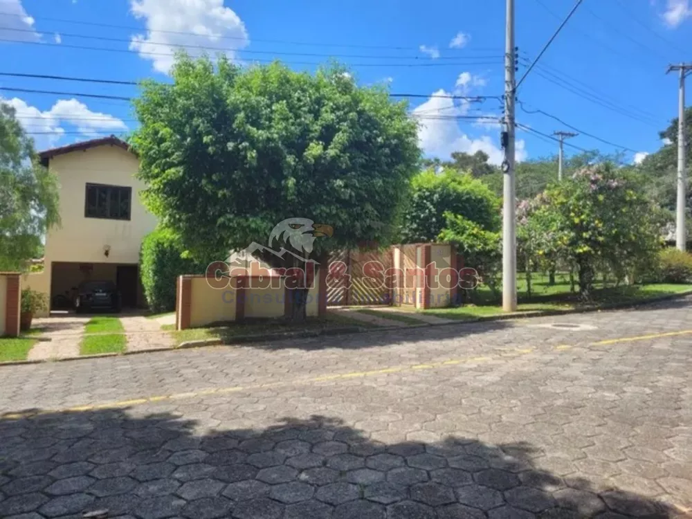 Casa à venda com 4 quartos, 400m² - Foto 1